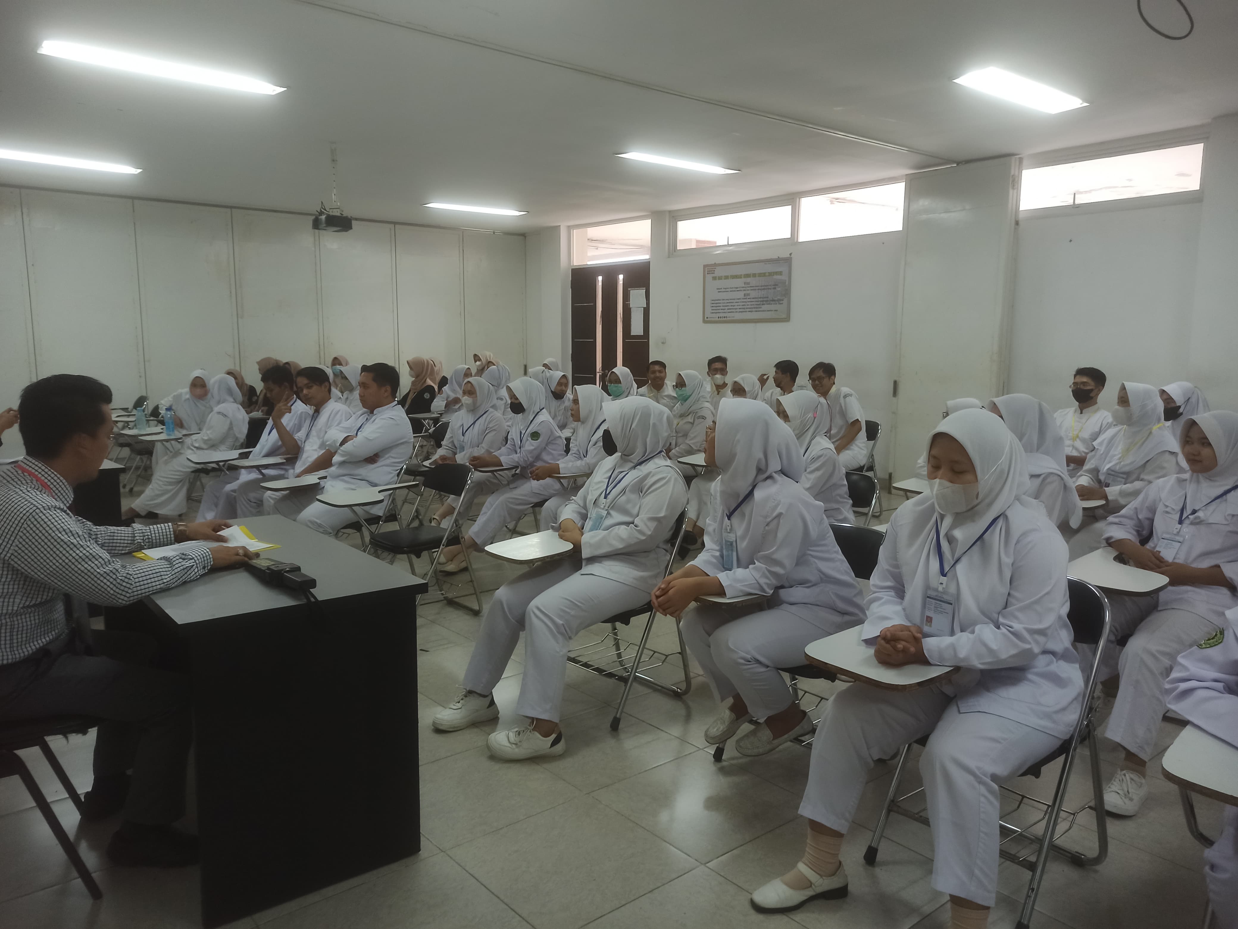 Siapp!!! Uji Kompetensi Mahasiswa Diploma Farmasi Indonesia (UKMPDFI) Di Politeknik Harapan Bersama Tegal