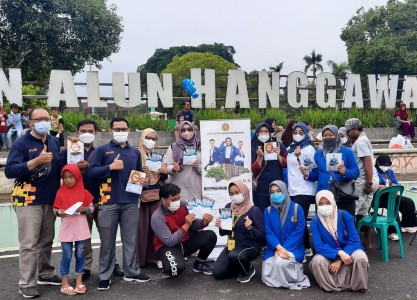 PKM dan Flyering di Alun-Alun Hanggawana Slawi Kabupaten Tegal