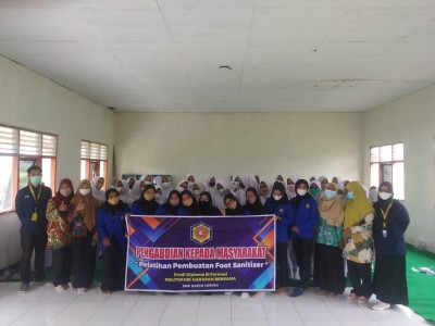 Pengabdian Kepada Masyarakat (PKM) di SMK Karya Medika Ketanggungan