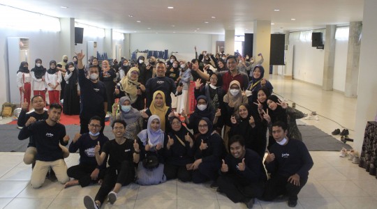 Puncak Pharmacyday ke-15 Diploma DIII Farmasi Politeknik Harapan Bersama Tegal