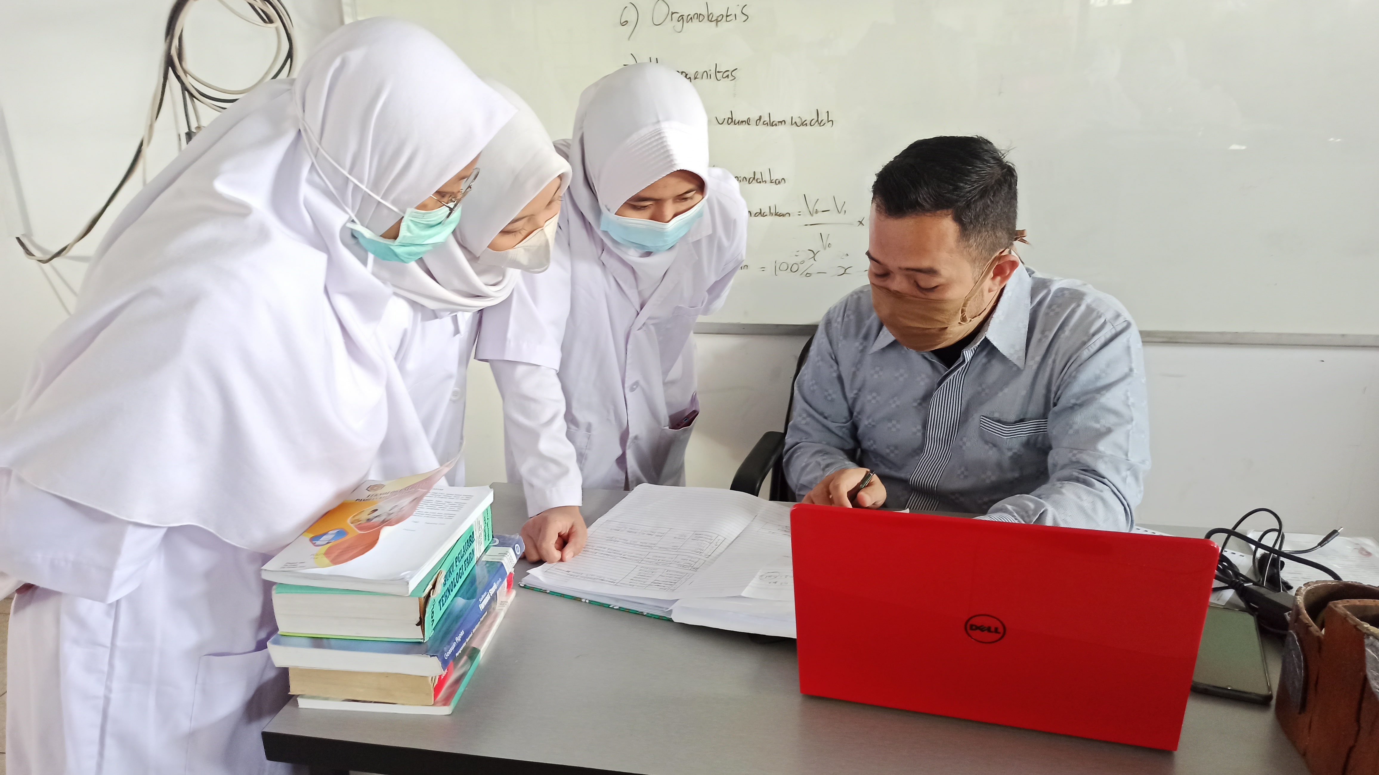 LABORATORIUM 2 (TEKNOLOGI FARMASI)