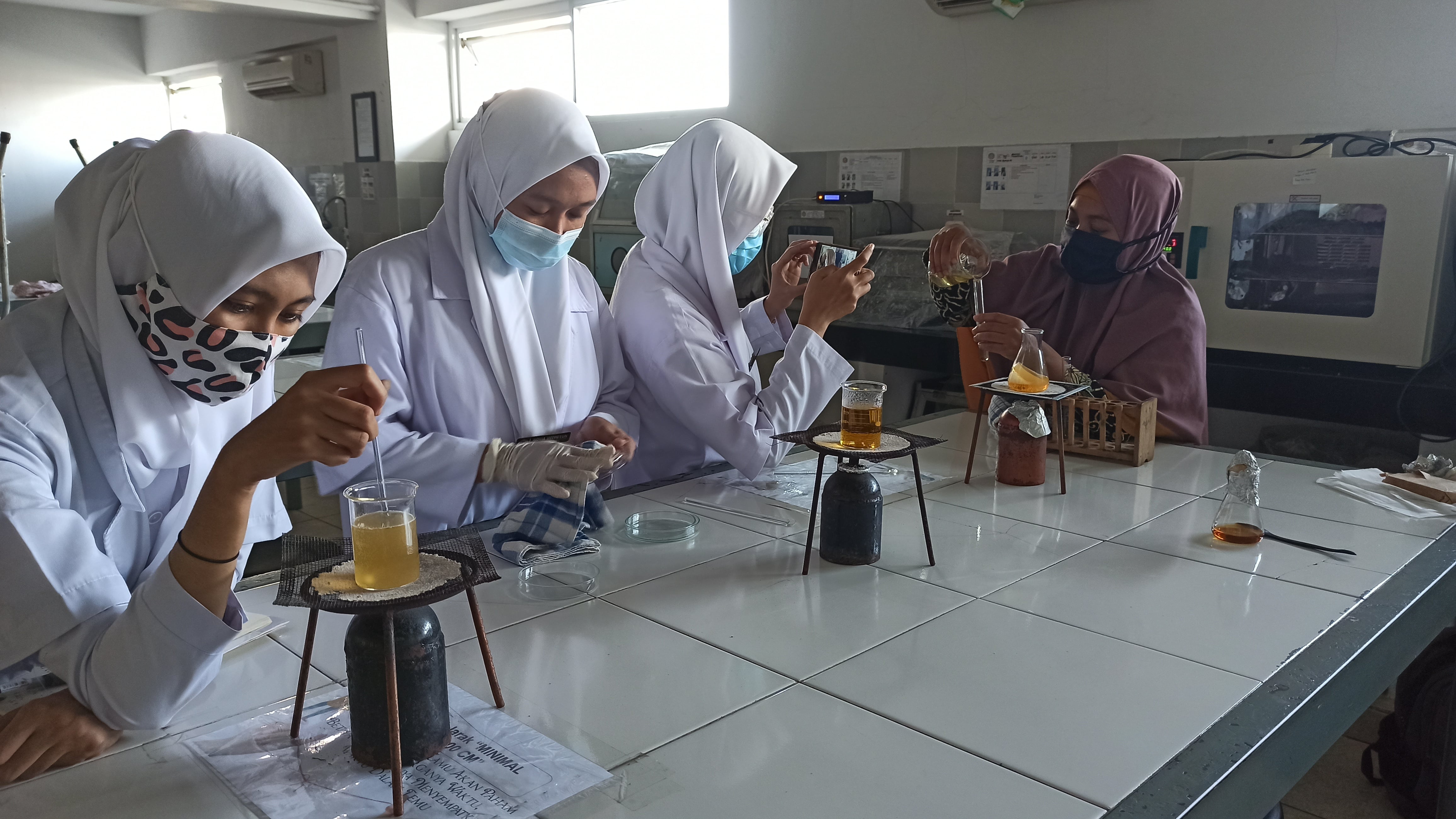 LABORATORIUM 3 (MIKROBIOLOGI)