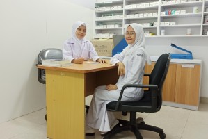 LABORATORIUM 6 (SIMULASI APOTEK)